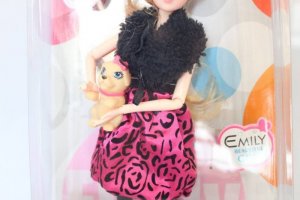 Mô hình búp bê Emily