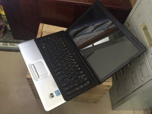 Laptop hp compaq cq40 t6400/ram 2/hdd 250/vga...