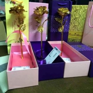 Hoa Hồng Dát Vàng quà tặng 8/03