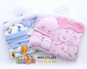 Set quà tặng đầy tháng cho bé sơ sinh
