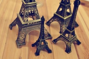 Địa chỉ bán mô hình tháp Eiffel độc đáo nhất Hà Nội