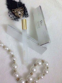 Nước hoa nga tam giác, hương thơm quyến rũ, hàng xách tay nga