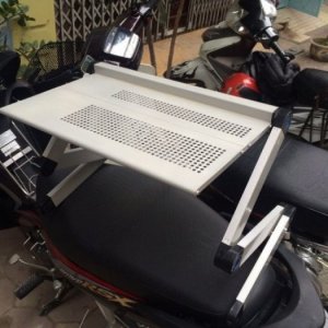 Địa chỉ bán bàn laptop chất lượng nhất Việt Nam