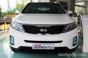 Kia Sorento giá chỉ từ 868 triệu