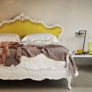 Thiết kế giường ngủ cổ điển
