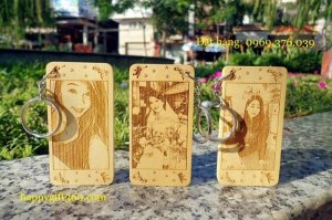 Móc khóa khắc chân dung