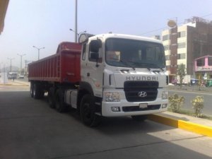 Đầu Kéo Hyundai nhập khẩu HYUNDAI HD700- HD 1000