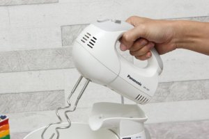 Có thể tháo rời như máy đánh trứng cầm tay.