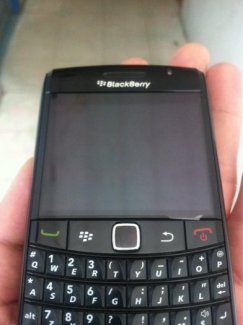 Blackberry 9780 mới 99% giá rẻ và nhiều phụ kiện cho điện thoại blackberry và các điện thoại khác