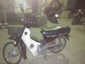 Cần bán Dream thái đẹp ko tỳ vết xe chính chủ ít đi mới thay mỗi lốp đẹp như hình
