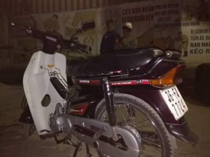 Cần bán Dream thái đẹp ko tỳ vết xe chính chủ ít đi mới thay mỗi lốp đẹp như hình