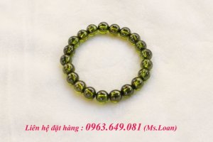 Người mệnh Mộc lưu ý! Chuỗi đeo tay ngọc Topaz thiên nhiên màu Xanh Lá 8 ly mang đến thành công.
Chuỗi đeo tay ngọc Topaz thiên nhiên màu Xanh lá 8 ly
Chất Liệu: 100% Đá Topaz thiên nhiên / Hoàng Ngọc Thạch
Độ trong: hoàn hảo như ngọc
Màu: Xanh Lá
Kích thước hạt: 8 ly / 8mm
Topaz là loại đá của tình yêu đích thực và thành công. Nó thúc đẩy sự thấu hiểu, lòng từ bi, tốt bụng và sự cảm thông. Nó làm rung động và xoa dịu nỗi đau trong tim những người bị tổn thương. Topaz cũng được dùng trong thiền định và chữa bệnh.
Trong tự nhiên, topaz màu vàng là phổ biến nhất, ngoài ra người ta cũng tìm thấy topaz xanh dương, trắng và nâu. Topaz được khai thác từ Mỹ, Canada. Brazil và Sri Lanca. Topaz truyền năng lượng tới cho những ai cần nó, nhất là đối với những người đang bị khủng hoảng hay cần động lực.
*** UY TÍN - CHẤT LƯỢNG - CHÍNH XÁC ***
Liên hệ : 0963. 649. 081
. Bao kiểm định hàng thật dưới mọi hình thức.
. Giao hàng và tư vấn tận nơi.
. Nhận cung cấp và thiết kế đá quý theo yêu cầu: trang sức, tượng, tranh ảnh, điêu khắc, nội thất, ngoại thất, hàng thô và thành phẩm.
. Tư Vấn Phong Thủy Miễn Phí khi mua hàng.