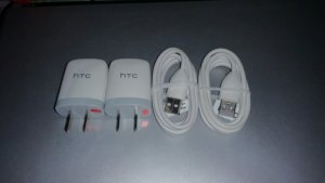 Mình dư cục sạc pin htc zin nên để lại với giá 130k