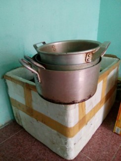 Nồi chén dĩa