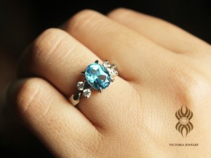 Nhẫn nữ đính đá topaz thiên nhiên cao cấp versprechen