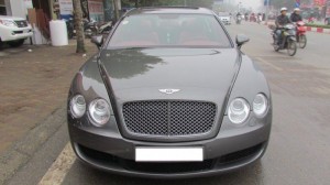 Bentley Continental Flying 2009 màu xám