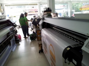 Ưu điểm của in decal trong