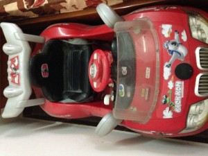 Xe ôtô chạy điện trẻ em