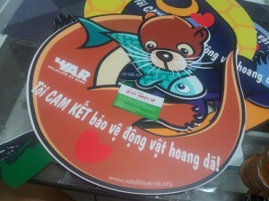 In hình ảnh cổ động cho chương trình bảo vệ động vật hoang dã với khẩu hiệu kêu gọi
