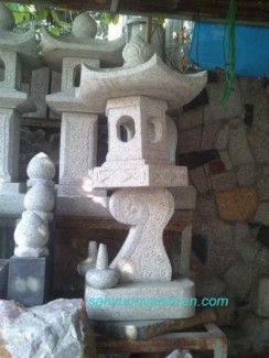 Đèn đá trang trí ngoại thất nhà ở, quán cà phê, cảnh quan sân vườn,... Văn Chấn nhận đặt làm đèn đá trang trí với kích thước và kiểu dáng theo yêu cầu