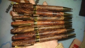 Bút Ký Gỗ Sưa - Hàng Độc