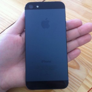 IP 5 BLACK 32GB- hàng ngon,giá rẻ