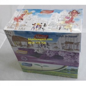 Khăn giấy hộp để bàn Yanni, Hộp 180 tờ, sử dụng rộng rãi từ nhà riêng tới các cơ quan, nhà hàng, khách sạn, resort, máy bay...Với một loại giấy đặc biệt mềm, mịn, dai, không bụi, rất tiện lợi khi sử dụng.