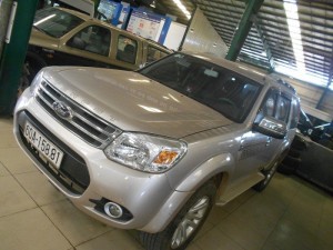 Bán Ford Everest sx 2014 ghi vàng xe đẹp