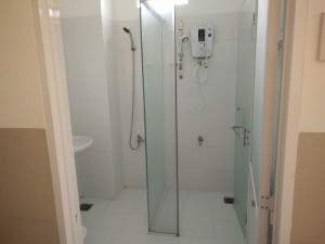 Bán gấp khách sạn và nhà hàng tiệc cưới, tp Tân An, Long An, dt 1113.2m2, giá 26 tỷ