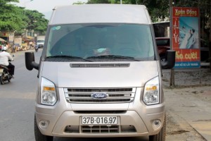 Bán xe Ford Transit Standar 2015 giá 800 triệu, xe nguyên zin 100%