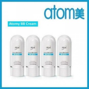 Atomy BB Cream hoạt động như một lớp kem lót dưới lớp kem nền giúp bảo vệ da khỏi ánh nắng mặt trời