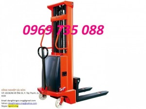 Xe nâng bán tự động 1.5 tấn -3m. Hàng có sẵn.