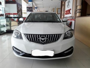 xe đã qua sử dụng còn 95%, đăng ký lần đầu tháng 1 năm 2016.Tiện nghi: mâm đúc 16, đèn gầm, cửa nóc, ghế da, gương kính điện, cụp điên, DVD, camera lùi, cảm biến lùi, điều hòa auto, kính dán 3M.Hệ an toàn 4 túi khí. Hệ thống phanh ABS, EBD. Xe nguyên bản chưa đâm va ngập nước