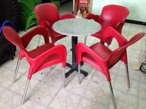 Bàn ghế cafe nhựa đúc giá rẻ nhất