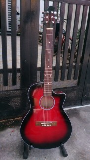 GUITAR ACOUSTIC KE-700