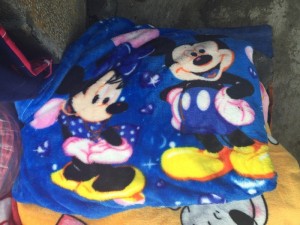 Mền bông hình cặp chuột Mickey dễ thương