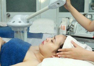 Chăm sóc da mặt bằng tế bào gốc