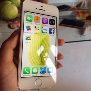 Iphone 5s quốc tế màu trắng 32gb