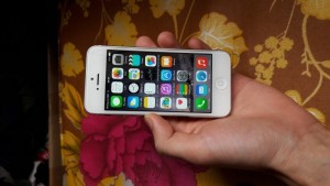 Iphone 5 trắng 16gb quốc tế