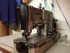 Thanh lý cặp máy khuy thẳng và máy nút