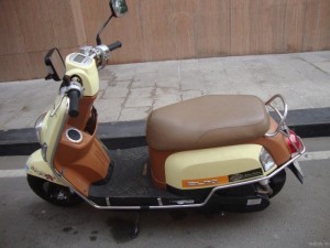 Cần bán yamaha cuxi màu vàng chanh xe đăng ký năm 2013. xe còn đẹp,