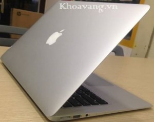 Macbook Air 13 inch Core i7 | Ổ cứng SSD 256GB truy xuất cực nhanh, bộ nhớ Ram 8GB 1600MHz, card màn hình intel Graphics HD 5000.