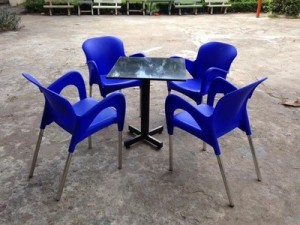 Cần thanh lí 50 bộ bàn ghế cafe giá rẻ
