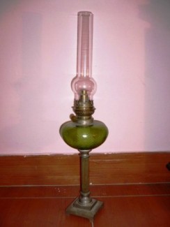 Đèn dầu cổ của Pháp: