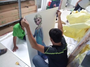 In PP khổ lớn gia công cán bồi formex hình nhân vật hoạt hình đáng yêu, trang trí phòng bé nhanh chóng