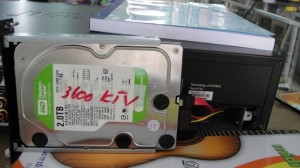 Đơn giản sử dụng chỉ cần vài thao tác:
- Nối ổ 2TB vào Đầu ARIRANG
- Chờ Đĩa 5 số ARIRANG phát hình
- Chọn nhạc MTV hoặc ARIRANG trên 2 list nhạc của MTV và ARIRANG tùy ý thích.