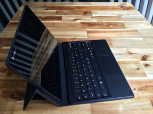 Laptop Lenovo MiiX 3 ( laptop kim tablet siêu...