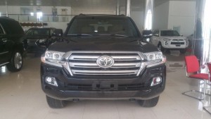 Đang có Toyota Landcruiser 5.7V8 Xuất Mỹ sản xuất 2016 mới 100%,