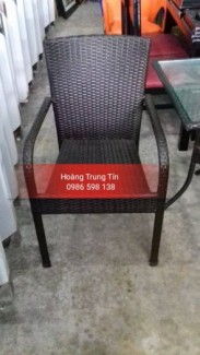 Cần thanh lý gấp bàn ghế cafe nhựa