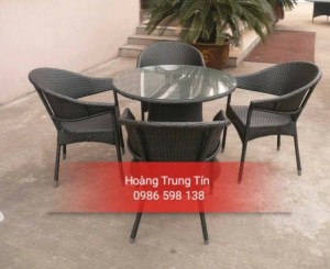 Cần thanh lý gấp bàn ghế cafe nhựa